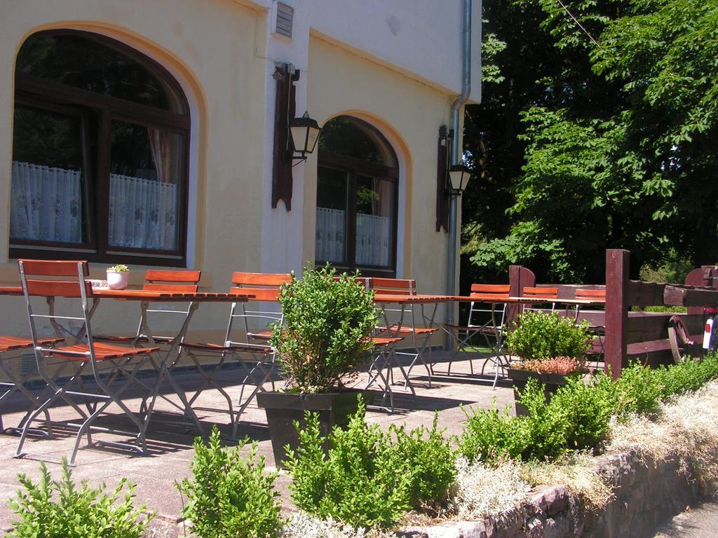 Hotel Sternen Ленцкирх Экстерьер фото